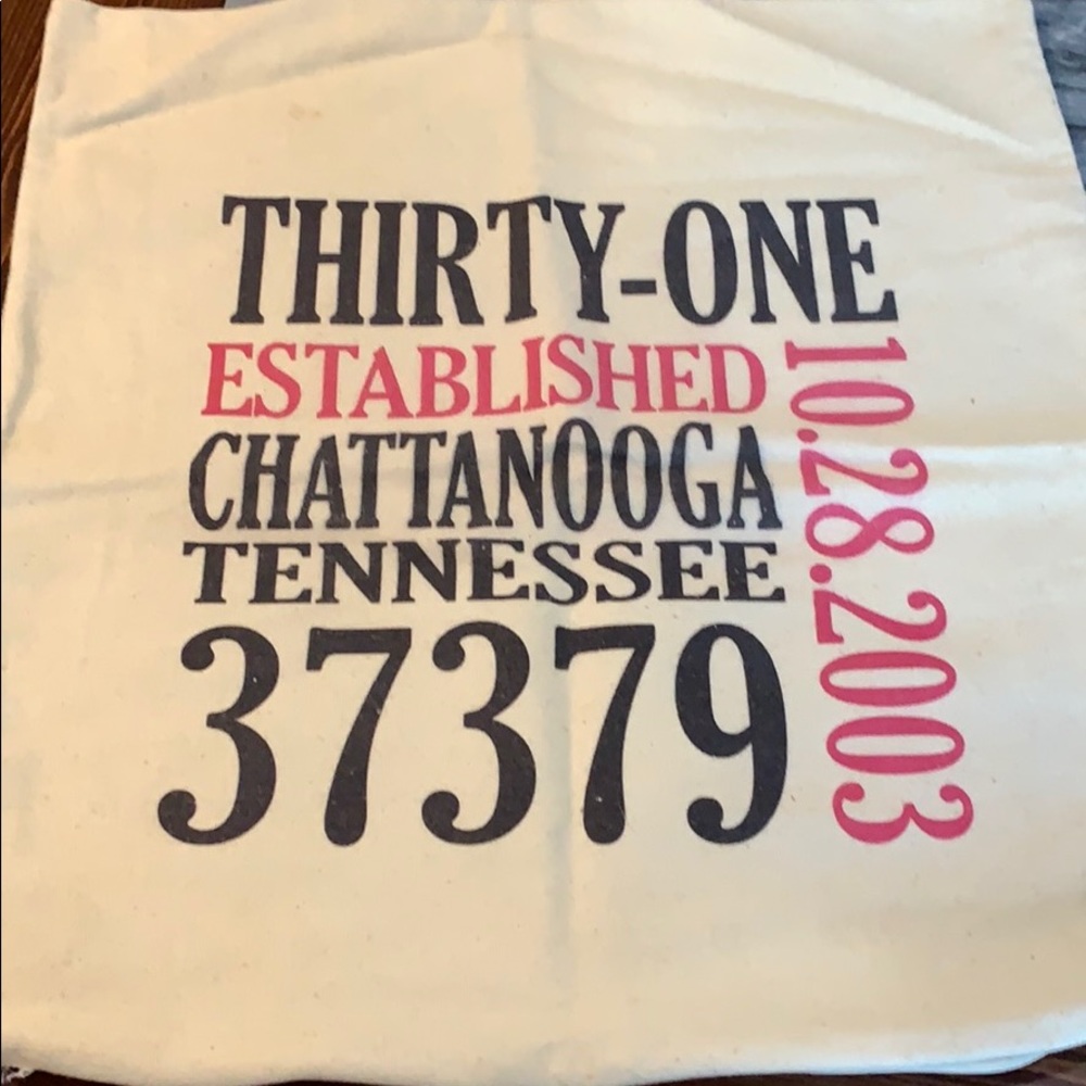 EUC thirty-one consultant pillow case